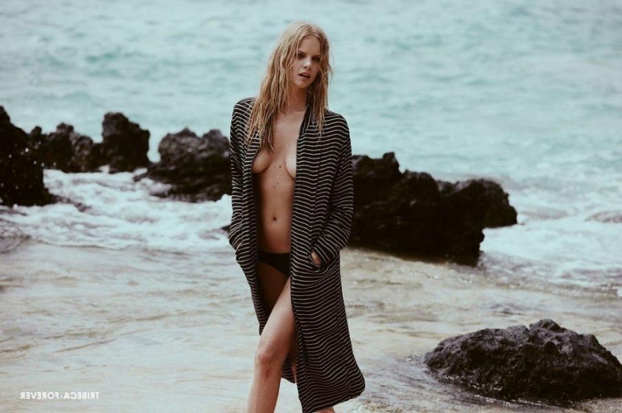 Marloes Horst Sexy and Topless 4