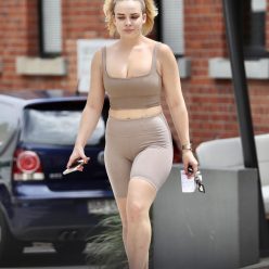 Abbie Chatfield Shows Off Her Curves in Brisbane 11 Photos