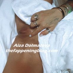 Aiza Dolmatova Shows Her Nude Pussy 1 Leaked Photo