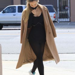 Alexis Ren is Flawless Getting in a Ballet Session on Easter 53 Photos