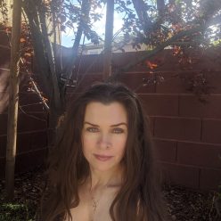 Alicia Arden Posts Naked Social Distancing In Nature Pics To Her Social Media 6 Photos