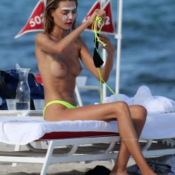 Alina Baikova Goes Nude on the Beach in Miami 35 Photos