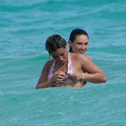 American Singer DaniLeigh Wows In A Bikini At The Beach In Miami 20 Photos