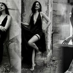 Ana de Armas Flaunts Her Sexy Legs 10 Photos