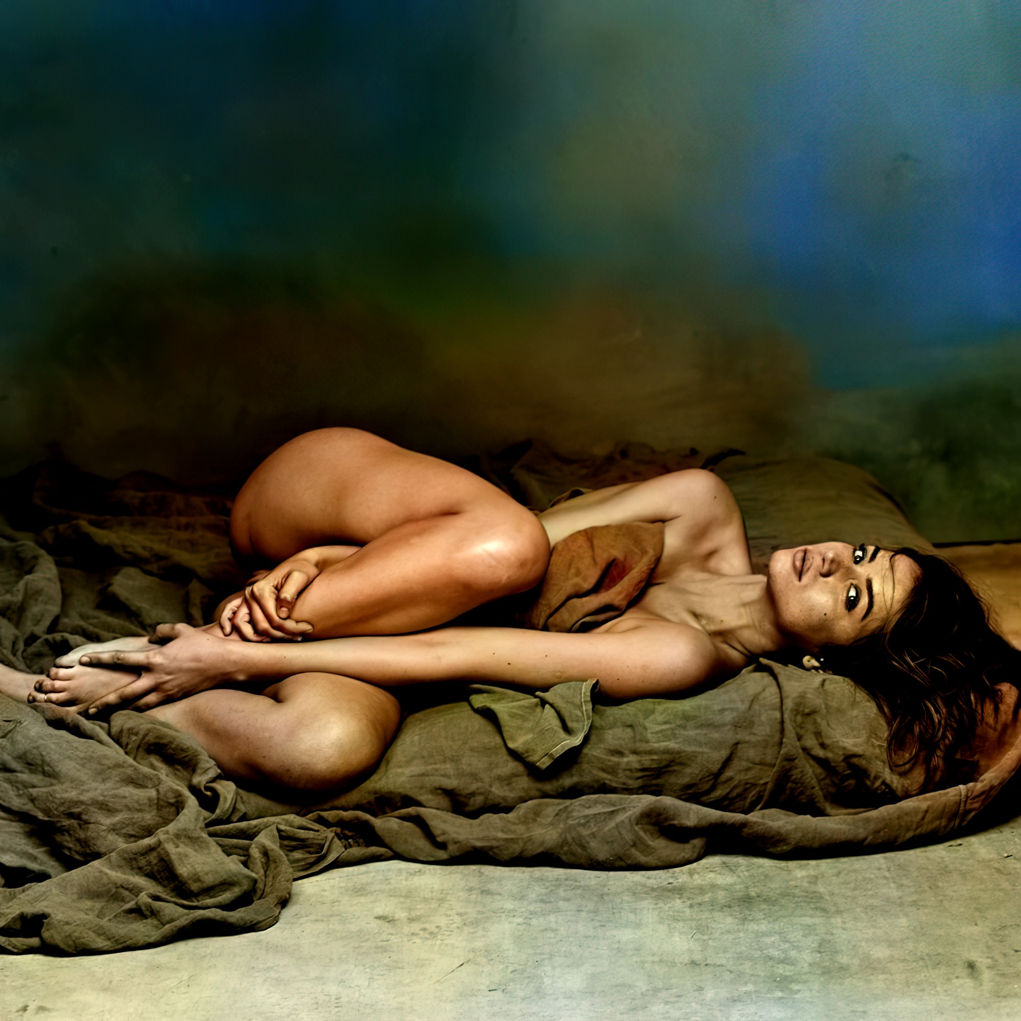 Ana de Armas See Through & Sexy (16 Colorized Photos + Video)