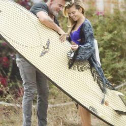 AnnaLynne McCord 038 Dominic Purcell Pack on the PDA After a Surf Session 24 Photos