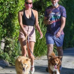 Aubrey Plaza 038 Jeff Baena Take Their Two Dogs for the Daily Walk 38 Photos