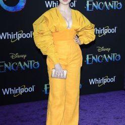 Aulii Cravalho Shows Off Her Sexy Tits at the 8220Encanto8221 Premiere in Hollywood 7 Photos