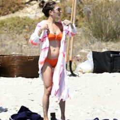 Ayda Field is Pictured with Robbie Williams on Their Holiday in Greece 34 Photos