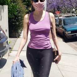 Braless Blanca Blanco Moves Into Her New Apartment 14 Photos