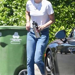 Braless Kristen Stewart is Pictured Exiting Her Stylist in LA 9 Photos