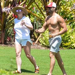 Britney Spears and Her Boyfriend Sam Asghari Escape to Maui After Britney8217s Ex