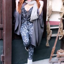 Busty Phoebe Price Enjoys a Day in Beverly Hills 18 Photos