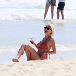 Caroline Vreeland Flaunts Her Boobs on the Beach in Mexico 72 Photos