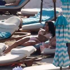 Chloe Khan Puts on a Busty Display in a Tiny Pink Bikini on Holiday in Mykonos 40 Photos