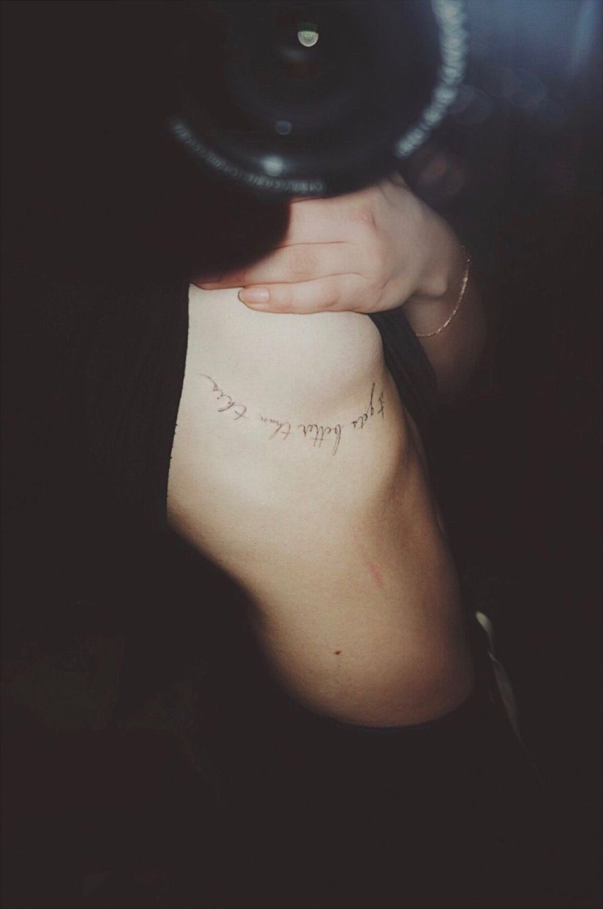 Chloe Moretz New Tattoo (1 Photo)