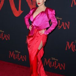 Christina Aguilera Attends the Premiere of Disney8217s Mulan in LA 96 Photos