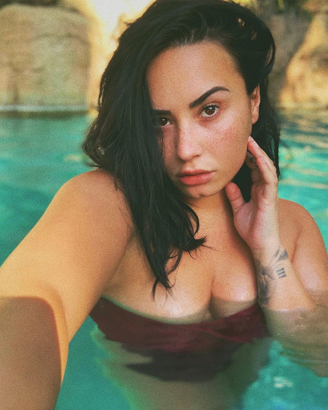 Demetria Lovato Sexy (2 New Photos)