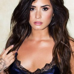 Demi Lovato Sexy 6 New Photos