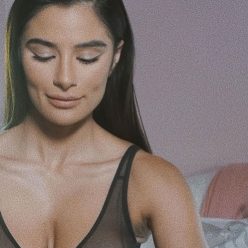 Diane Guerrero Shows Her Tits 5 Photos