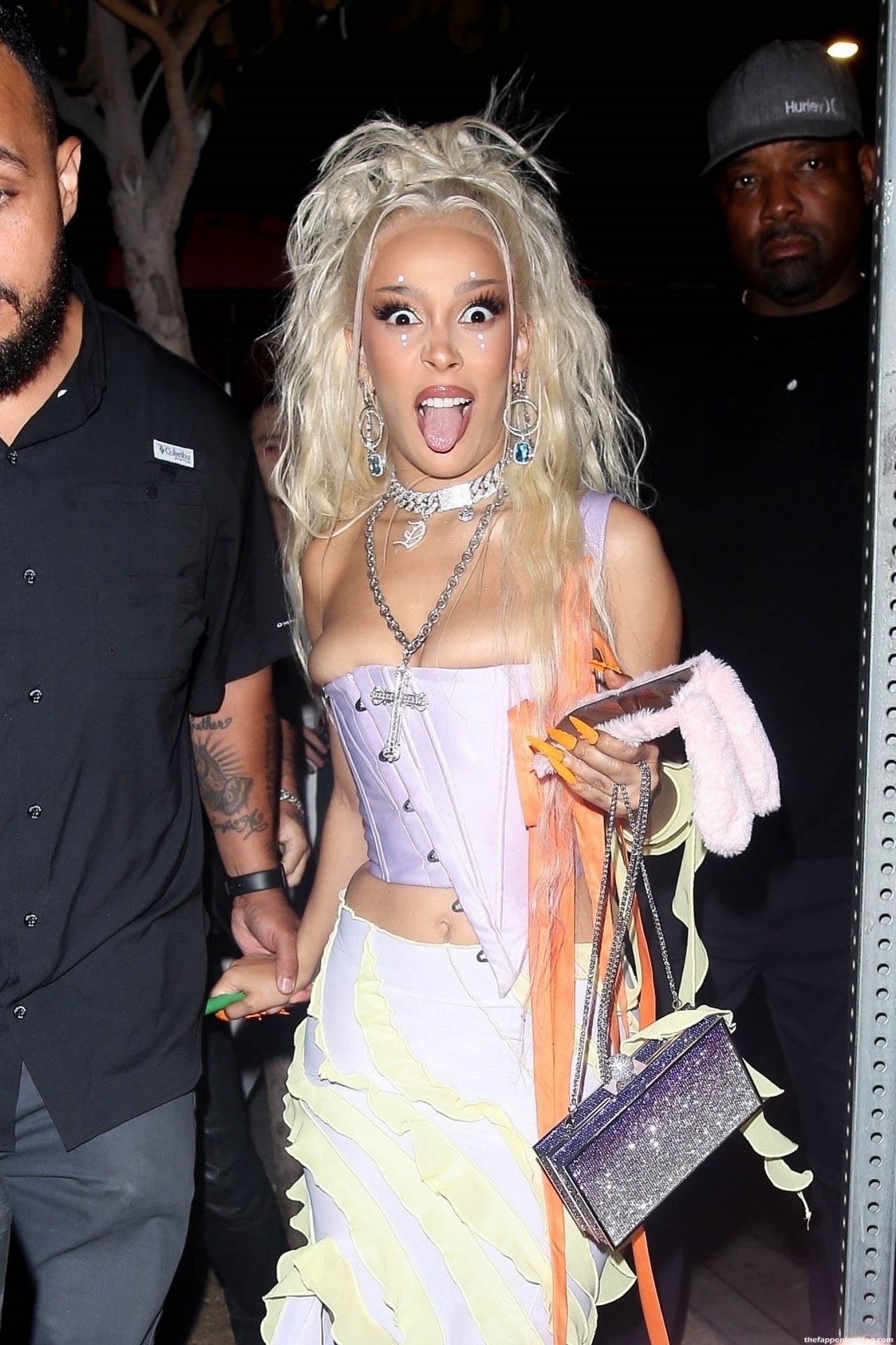 Doja Cat Gets Silly With Paparazzi While Arriving For Her Planet Her’ Album Release Party (30 Photos)