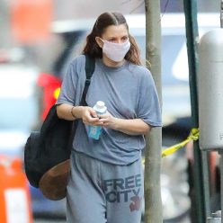 Drew Barrymore is Seen Barefoot 038 Braless In NYC 15 Photos