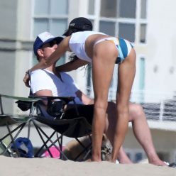 Dylan McDermott Enjoys A Beach Day With Soo Yeon Lee In Los Angeles 33 Photos
