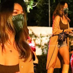 Eiza Gonzalez Shows Off Her Toned Legs While Out for Dinner with Friends 24 Photos
