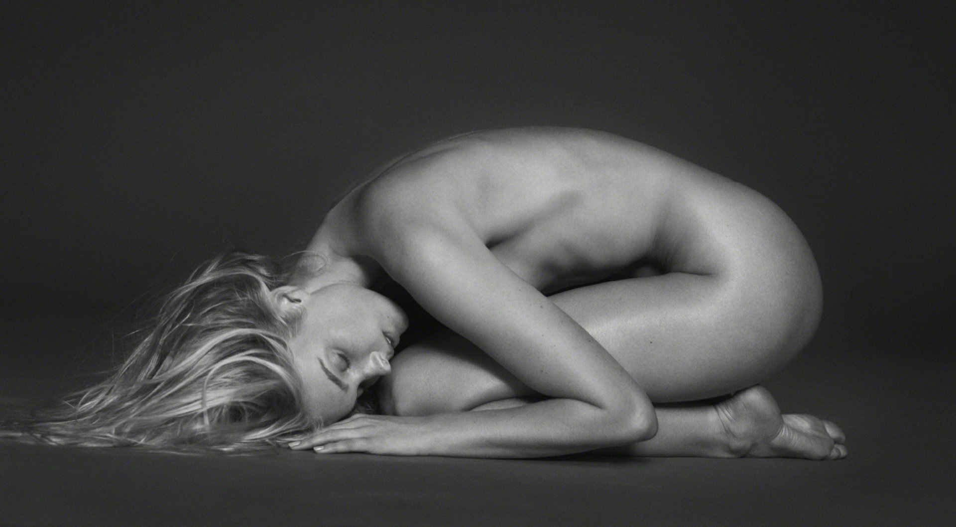 Elsa Hosk Nude (Hot Photo)