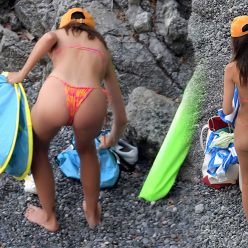 Emily Ratajkowski Showcases Her Beach Body in Positano 18 Photos Updated