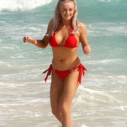 Former Coronation Street Star Katie McGlynn Shows Off Her Sexy Figure in Mexico 30 Photos
