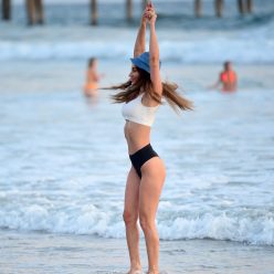 Francesca Farago Enjoys Bikini Fun at the Beach 17 Photos
