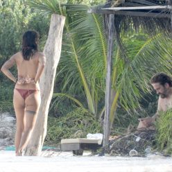 Gerard Butler Hits the Beach in Mexico with a Mystery Woman 31 Photos