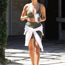 Hailey Bieber Looks Smoking Hot After Leaving a Pilates Class 54 Photos