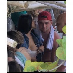 Harry Jowsey Gets Kisses and Flirts with Mia Francis 56 Photos