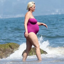 Heavily Pregnant Katy Perry Slips Into a Plum One piece for a Swim in Malibu 52 Photos