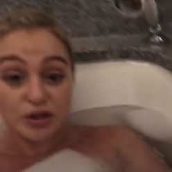 Iskra Lawrence Naked 5 Pics GIF 038 Video