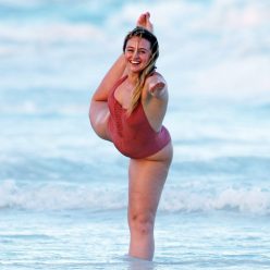 Iskra Lawrence Sexy 27 Photos