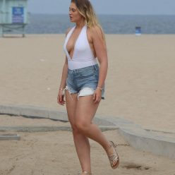 Iskra Lawrence Sexy 33 Photos