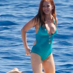 Isla Fisher in a Swimsuit 8 Photos
