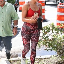 Jennifer Lopez Hits the Gym Showing Her Tits and Butt 57 Photos