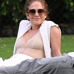 Jennifer Lopez Looks To Be Feeling The Heat in Her Turt