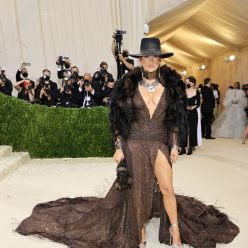 Jennifer Lopez Shows Off Her Tits and Legs at the 2021 Met Gala in NYC 122 Photos Updated