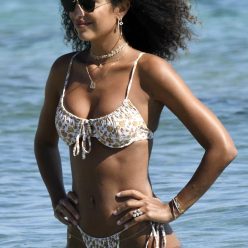 Jessica Aidi Shows Off Her Sexy Slim Body on the Beach in Mykonos 13 Photos
