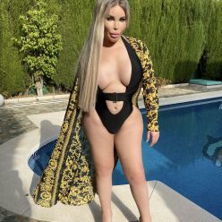 Jessica Alves Stuns Showing Off All Her Curves in Marbella 20 Photos