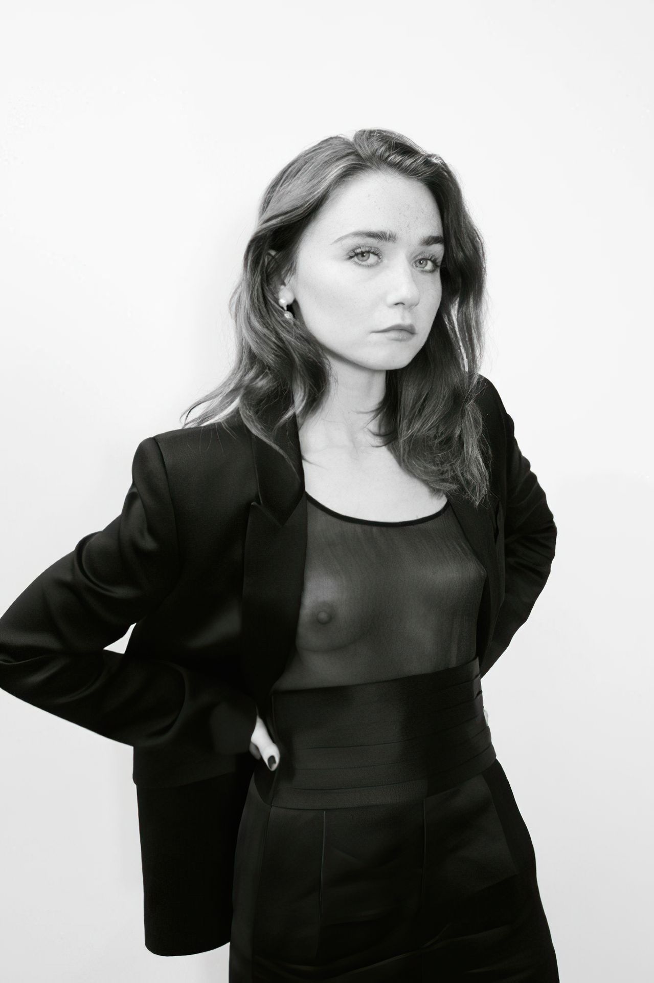 Jessica Barden See Through (1 New Photo)