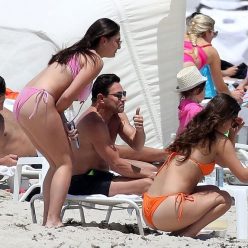 Jordan Belfort Relaxes on the Beach on Easter Sunday in Miami 20 Photos