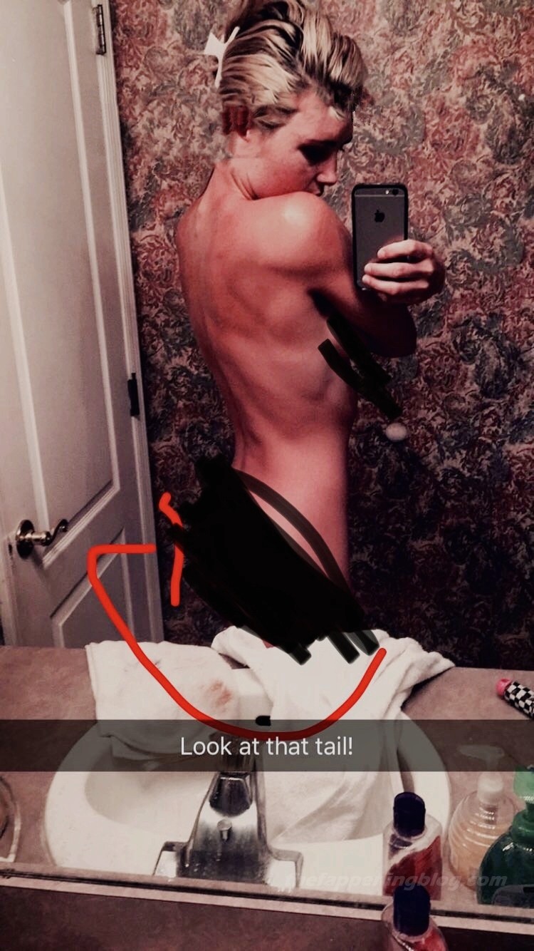 Caitlin Tails Nude