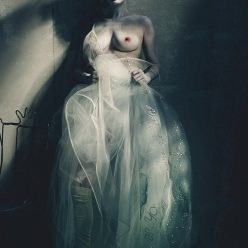 Kate Moss Topless 10 Photos