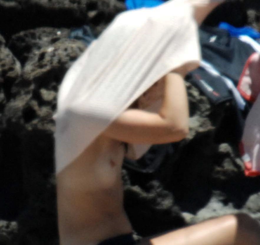 Keira Knightley Sexy & Topless (29 Photos)